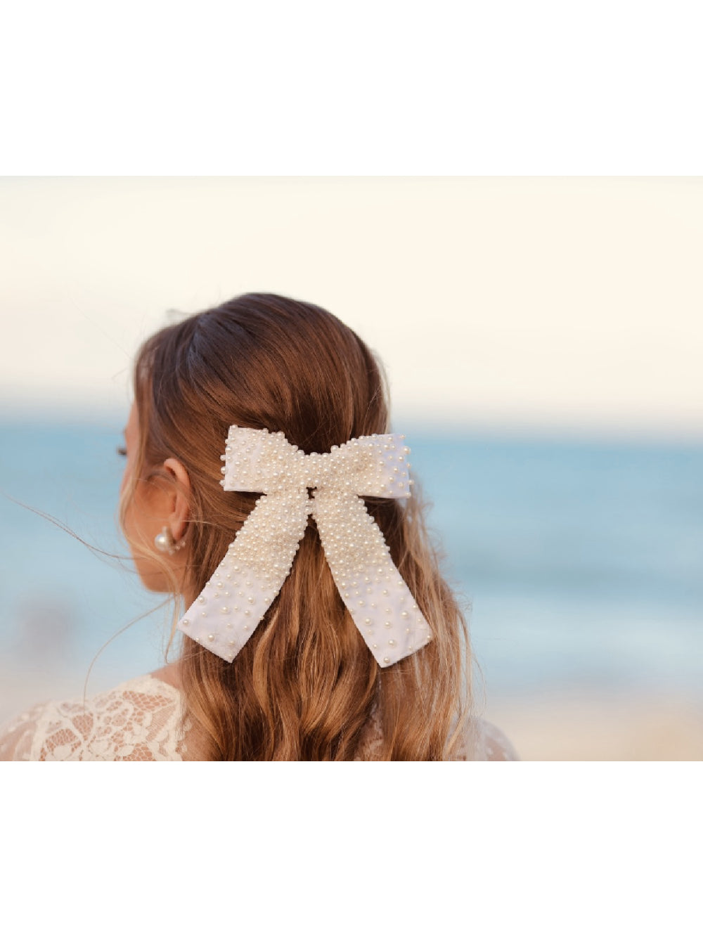 Laço de Pérolas Bordado Delicado Penteado Elegante Chic