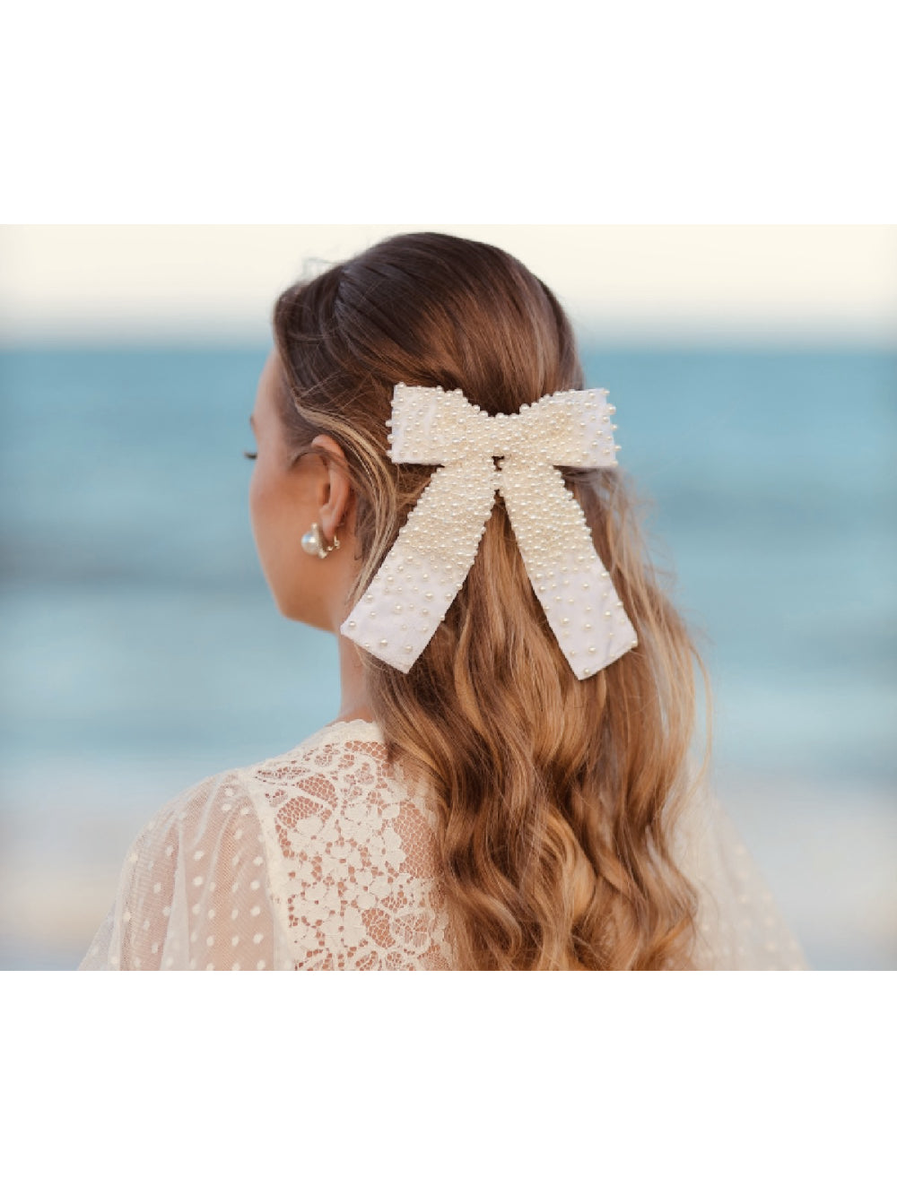 Laço de Pérolas Bordado Delicado Penteado Elegante Chic