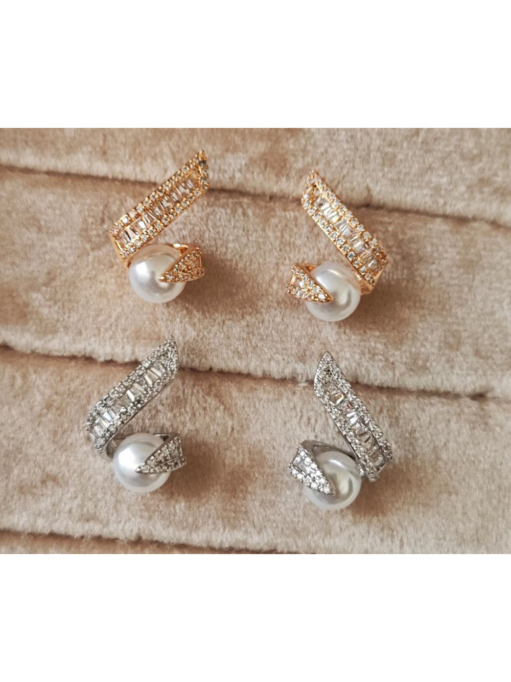 Brinco Curvado Zircônias Pérola Festa Noiva Casamento