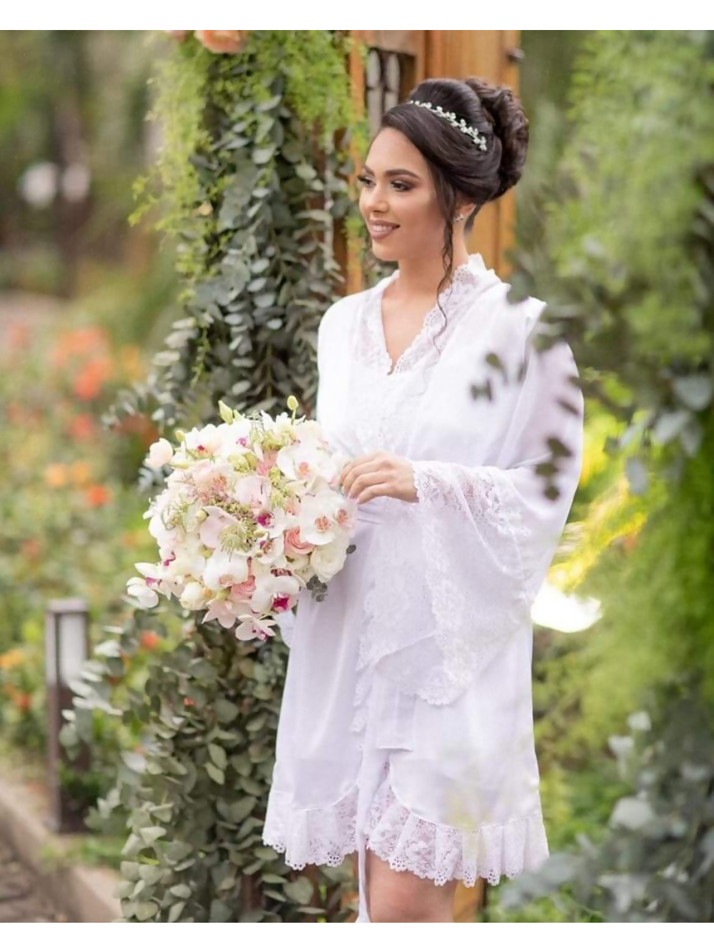 Robe de Noiva Chantily Curto Ateliê Mayra Bueno