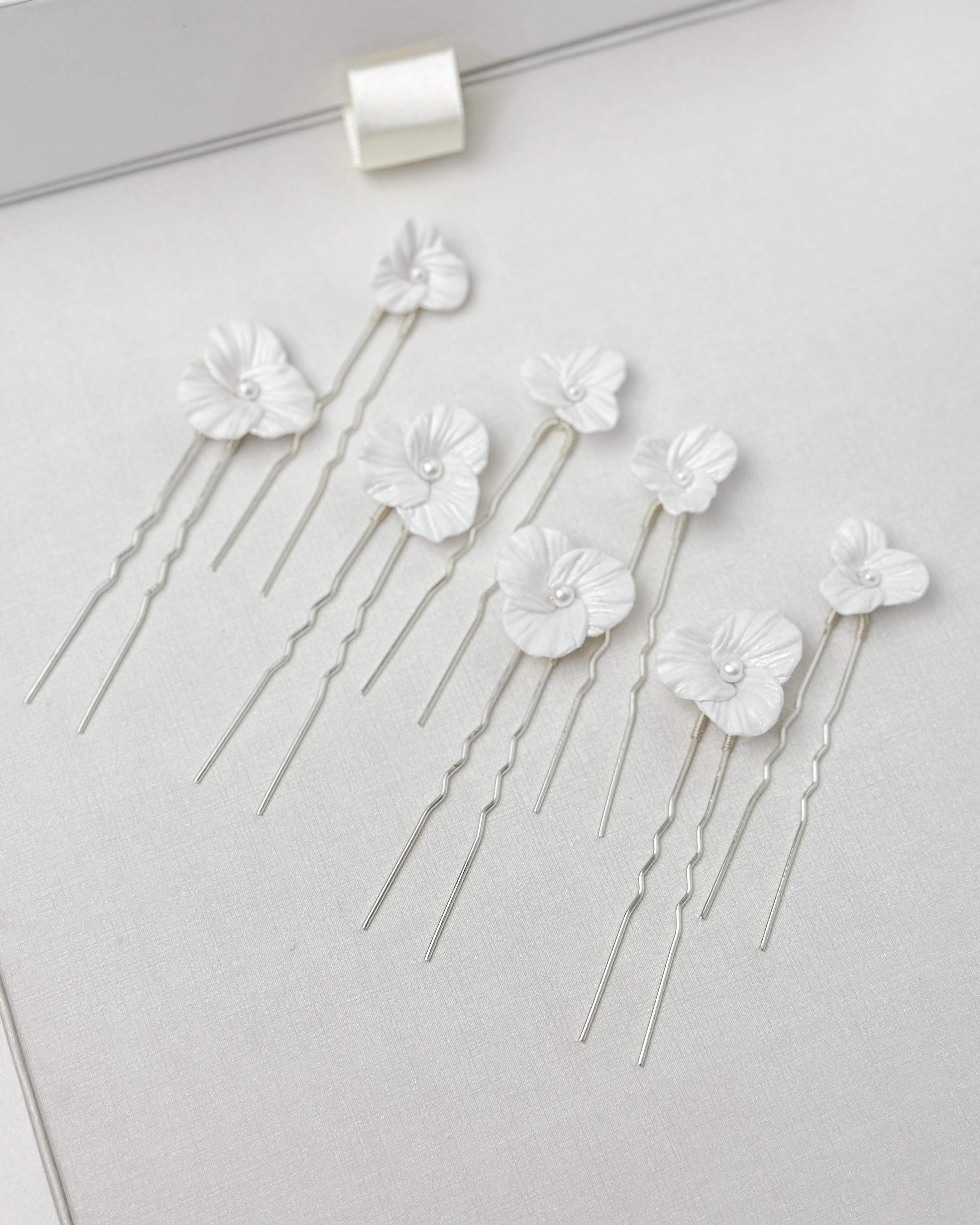 Kit Grampos PIns flores de 3 pétalas (8 pins)