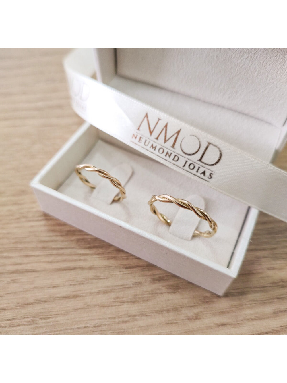 Par Aliança Casamento Ouro 18K 2mm Ipê Trança Neumond Joias