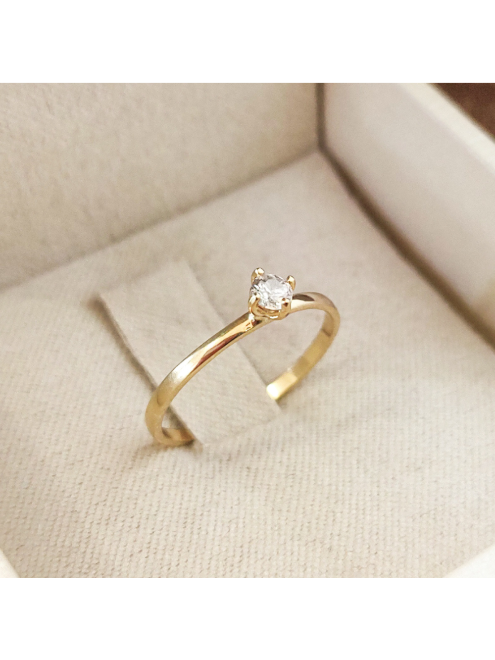 Anel Tradicional de Noivado em Ouro 18K Neumond Joias