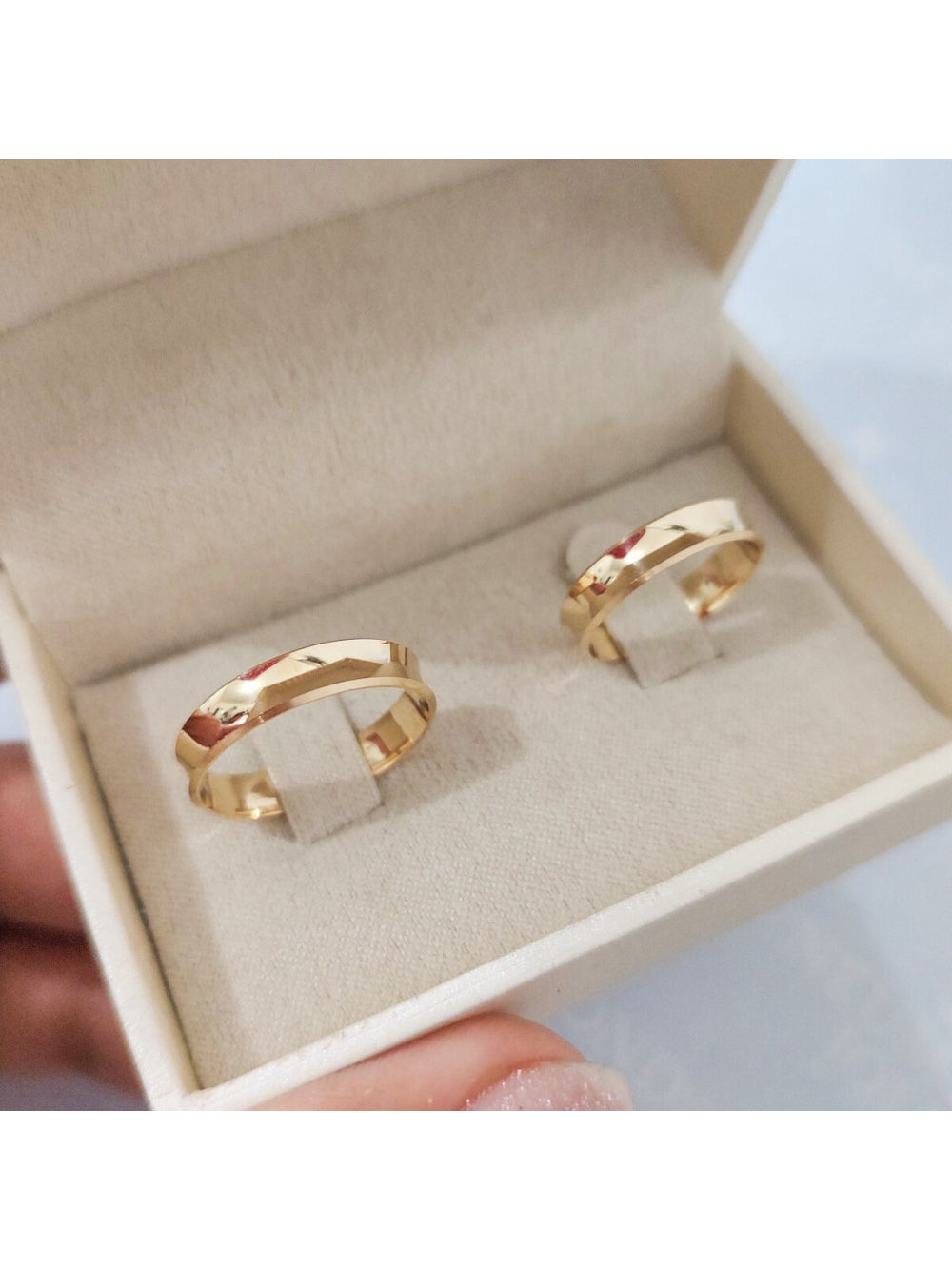 Par Aliança Casamento 4mm Concava em Ouro 18K Neumond Joias