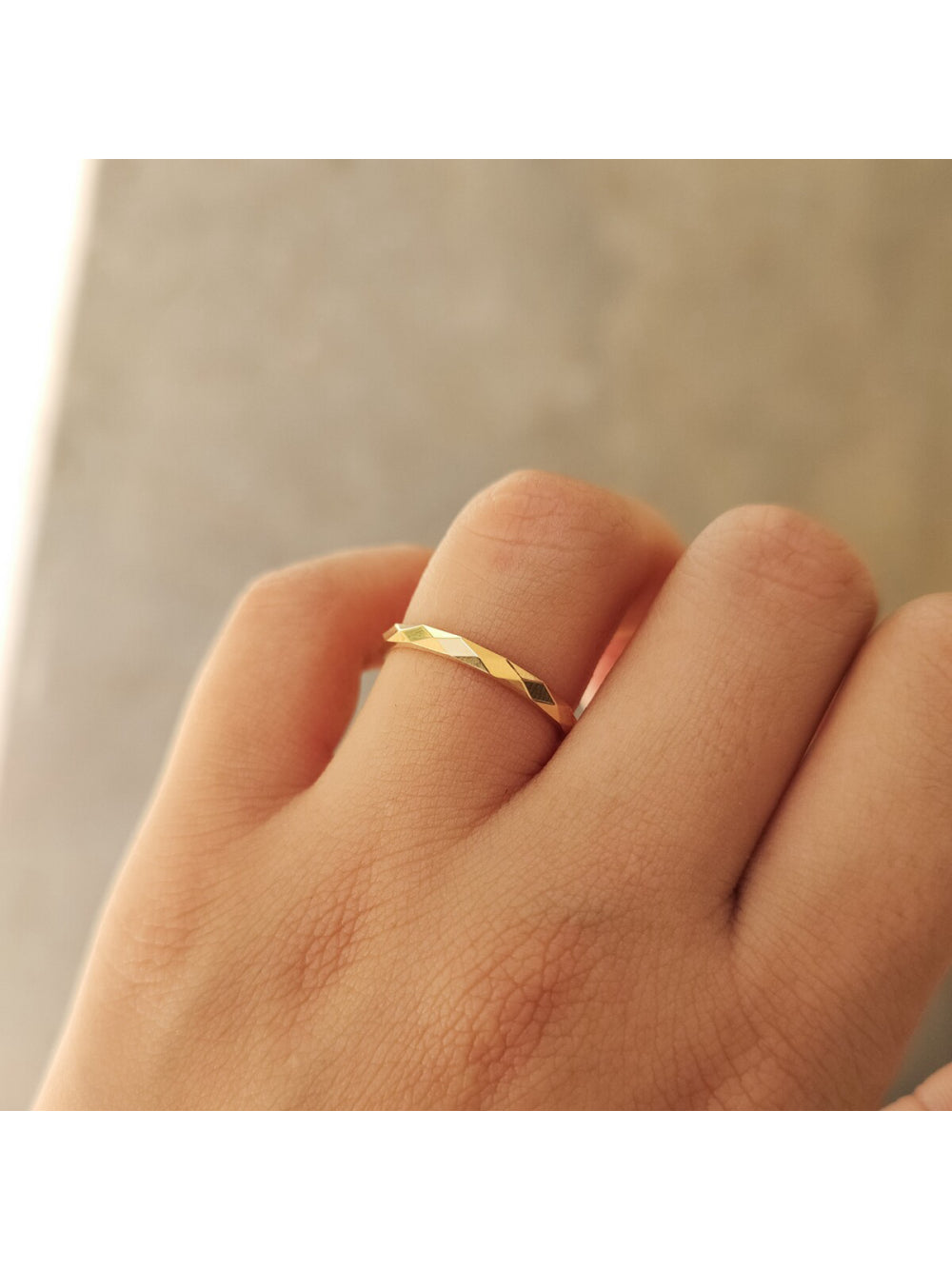 Par Aliança Casamento 2mm Ouro 18k Facetada Prisma Neumond Joias