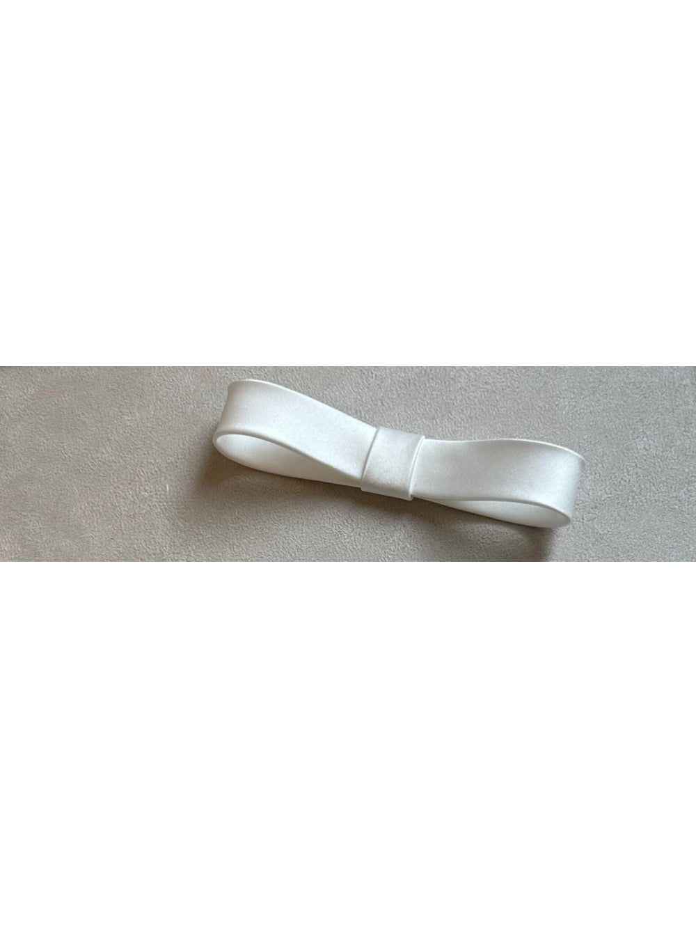 Laço em Cetim Bucol Premium Off White Alice Duas Damas Noivas