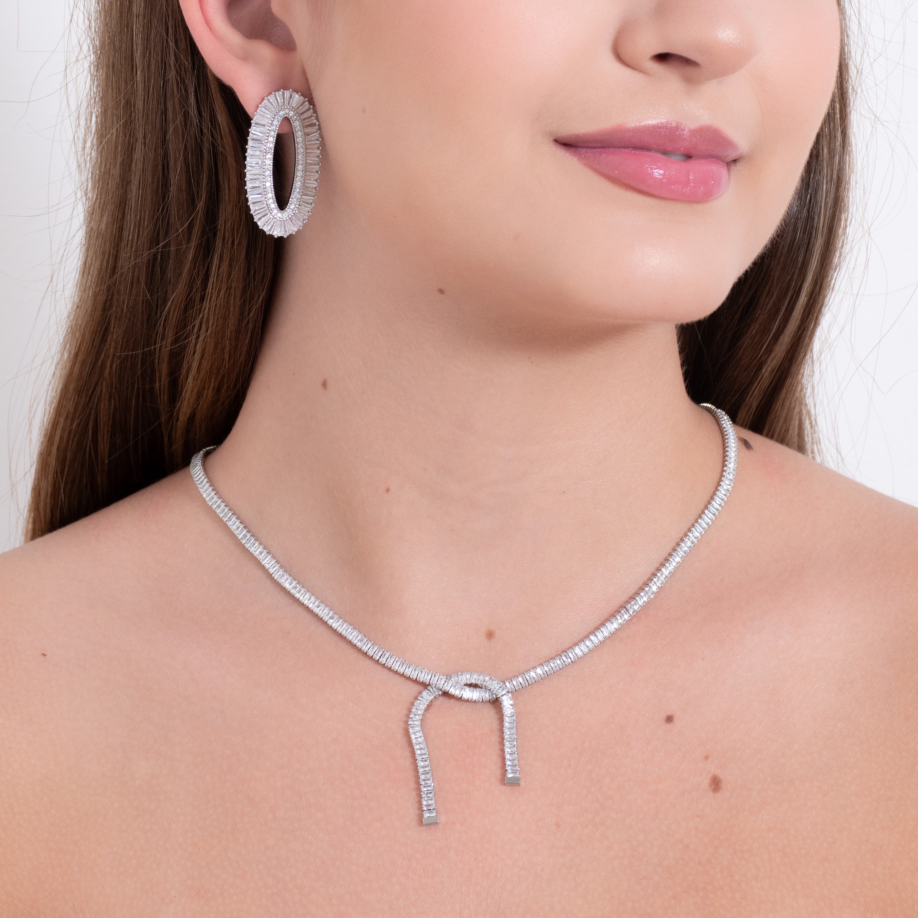 Brinco Oval Encanto Reluzente