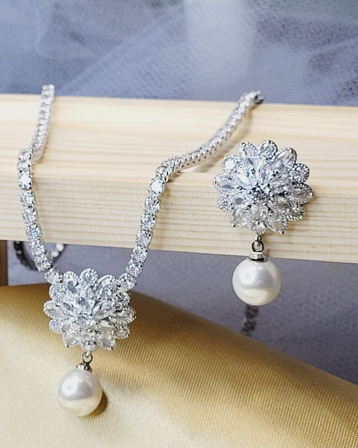 Conjunto de Pérolas e Zircônias Maalak Narcisa Acessórios