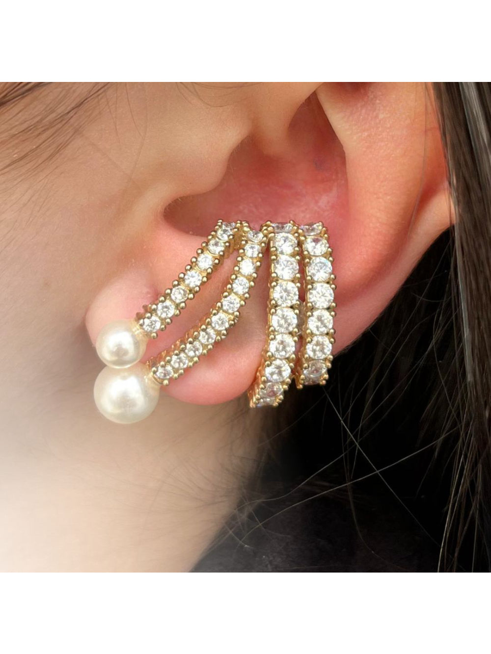 Ear Cuff Zircônias, Pérolas e Banho Ouro 18K | Yuriko Semijóias