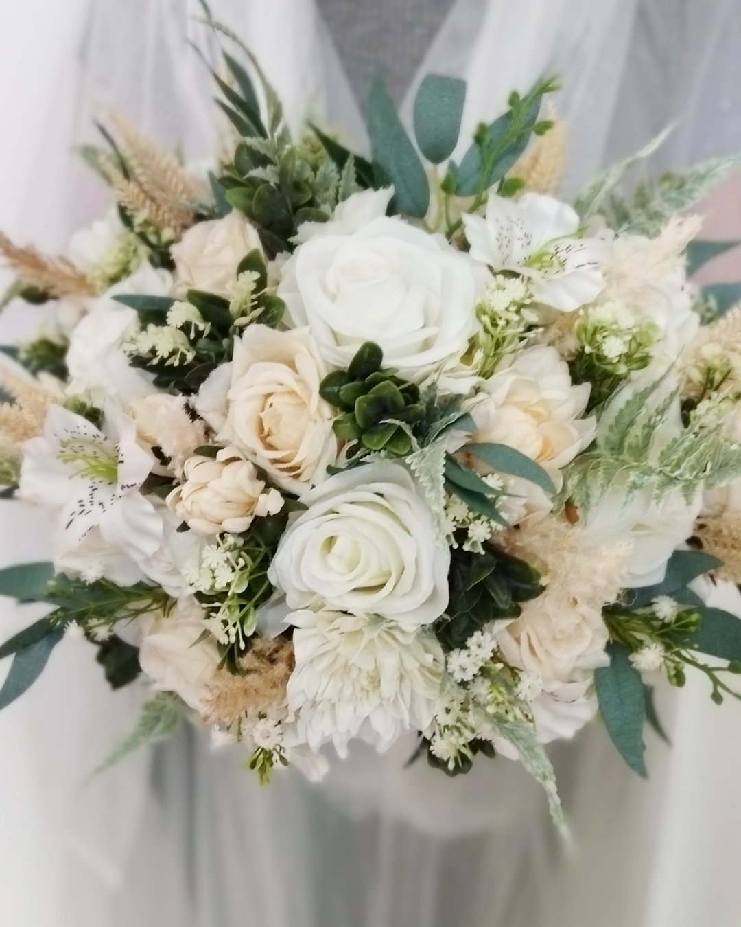 Kit Buquê Classico Branco e Champagne com Lapela Noivinha Flor