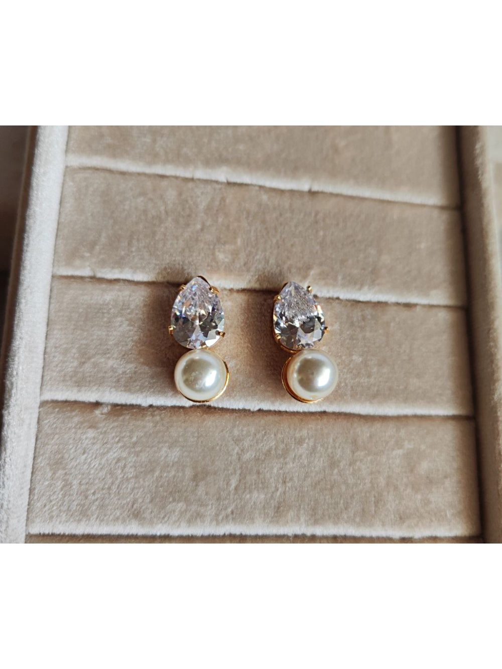 Brinco de Zircônia com Pérola Semijoia Antialérgica Noivas