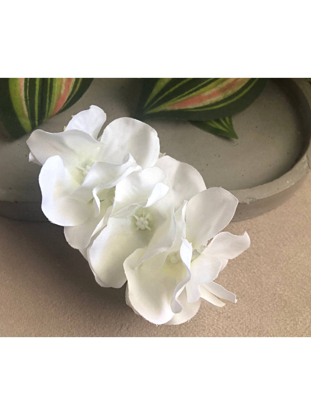 Arranjo Flor De Cabelo De Hortências Brancas Dama De Honra