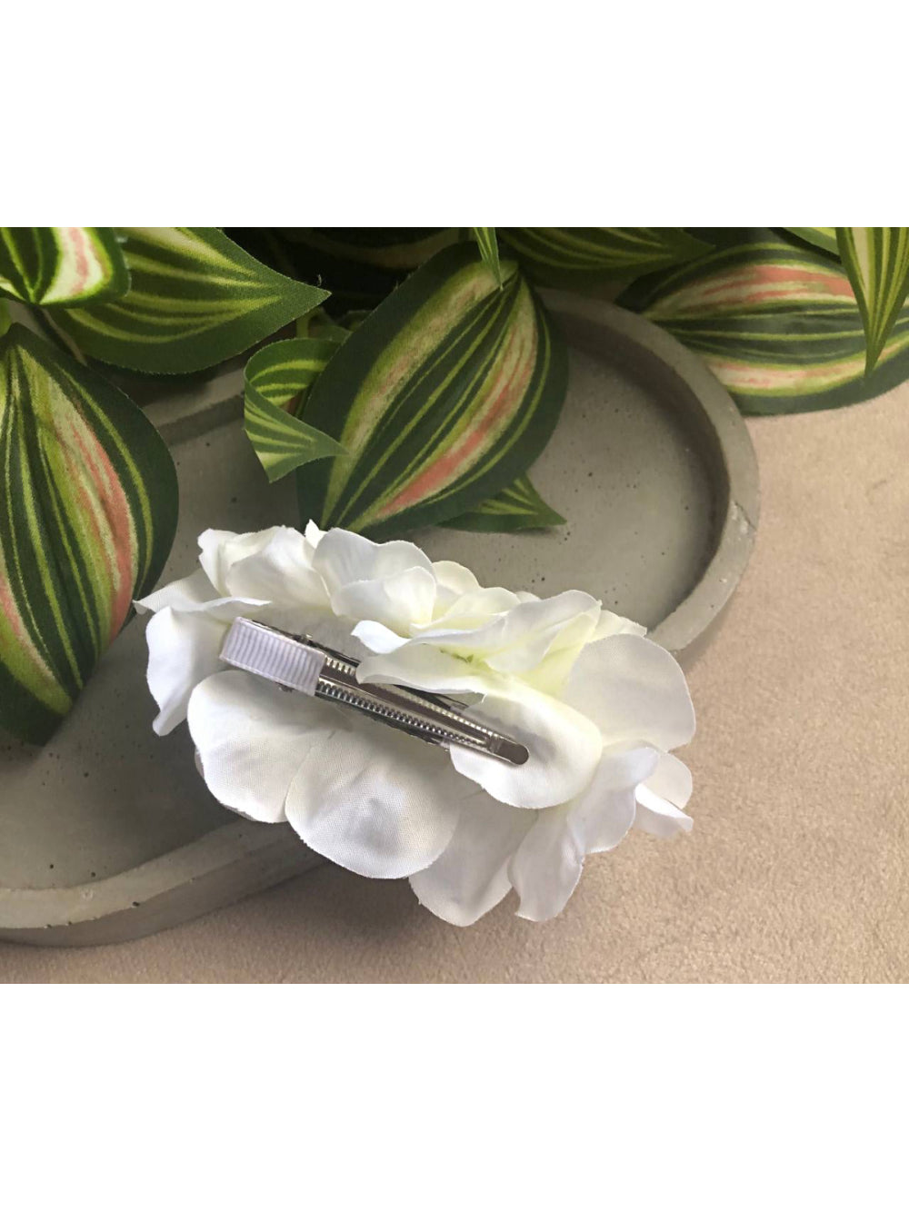Arranjo Flor De Cabelo De Hortências Brancas Dama De Honra