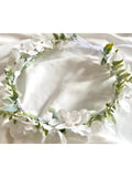 Coroa de Flores Hortências Brancas com Folhas Damas