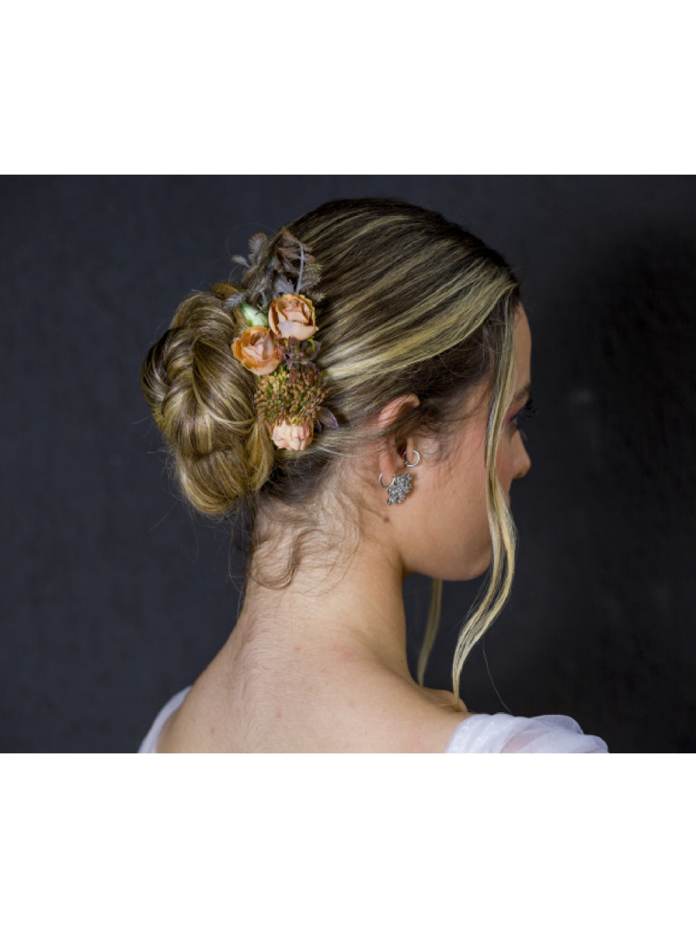 Arranjo de Cabelo Flores Envelhecidas Casamento Vintage