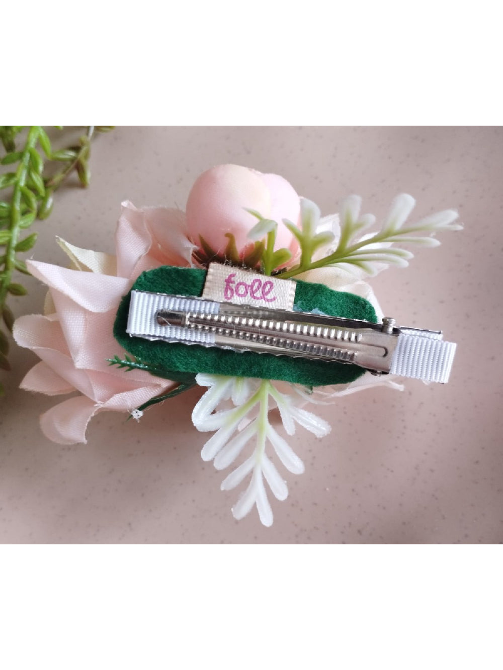 Arranjo Flor de Cabelo Rosas Noivas Dama de Honra