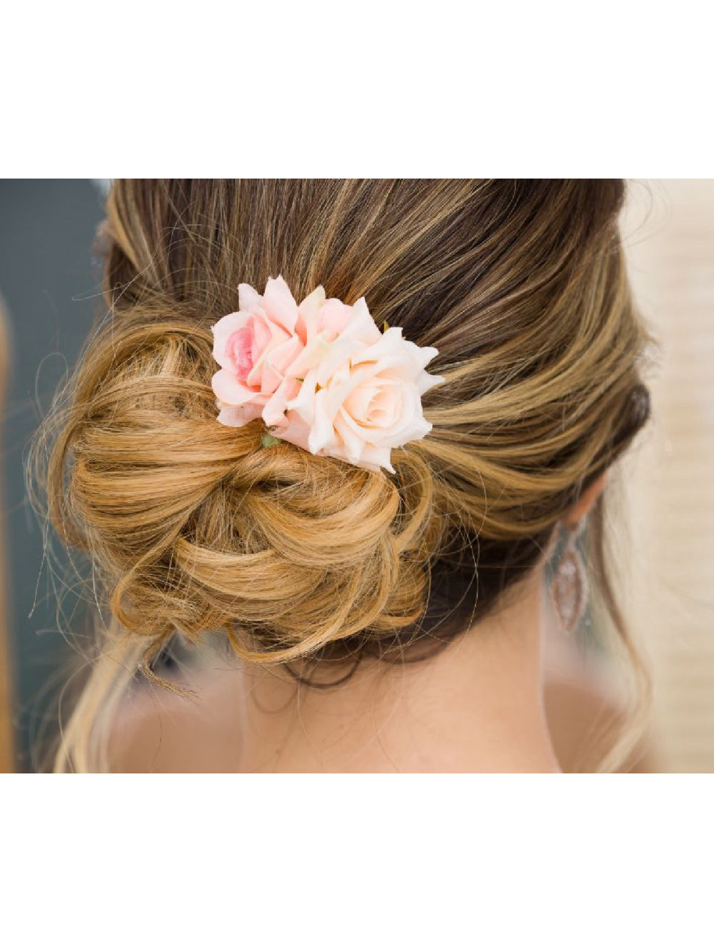 Arranjo Flor de Cabelo Rosas Noivas Dama de Honra