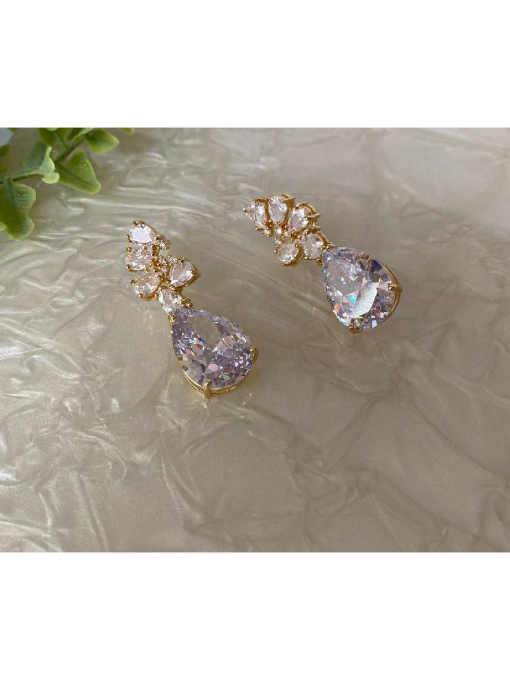 Brincos Zircônia Cravejada Gota Dourado Brilho Festas