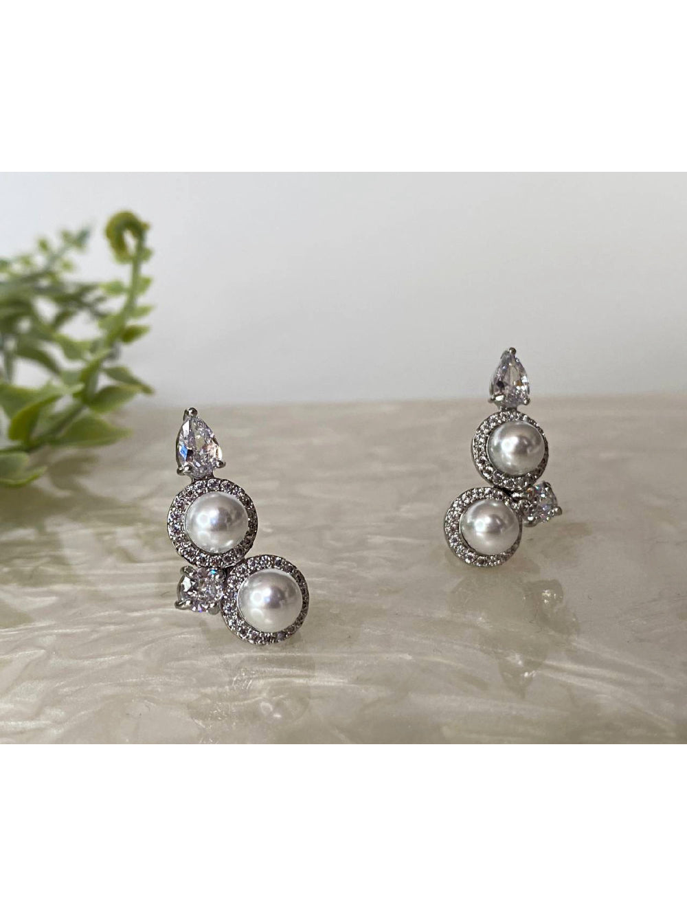 Brincos Ear Cuff Pérolas e Zircônia Delicado Noivas