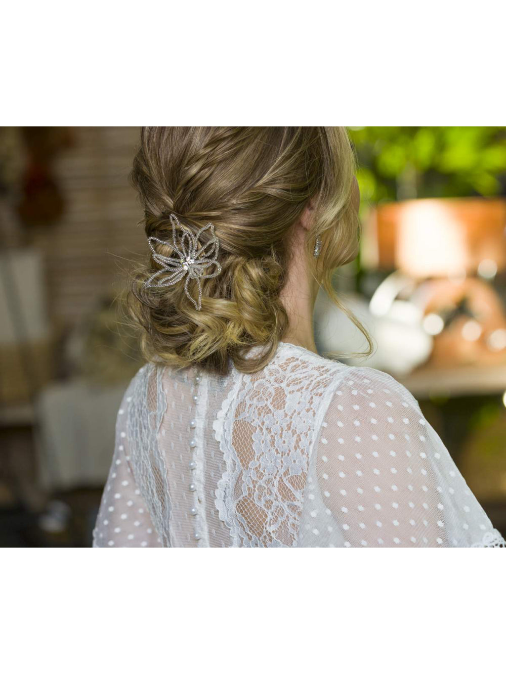 Enfeite de Cabelo Pente 1 Flor Miçangas Brilho Noivas Chic