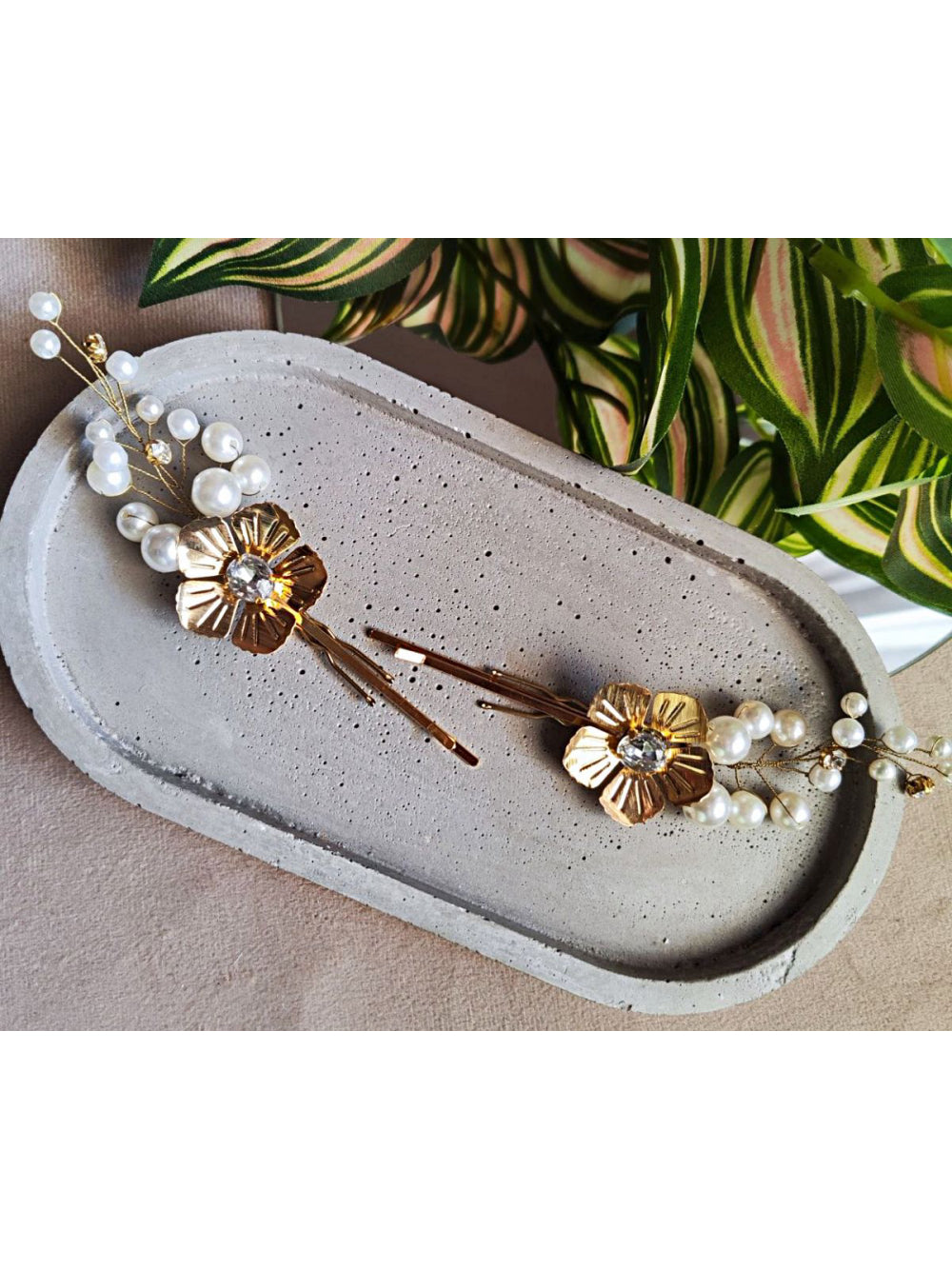 Grampo Flor e Pérolas Dourado Penteado Noivas Madrinhas