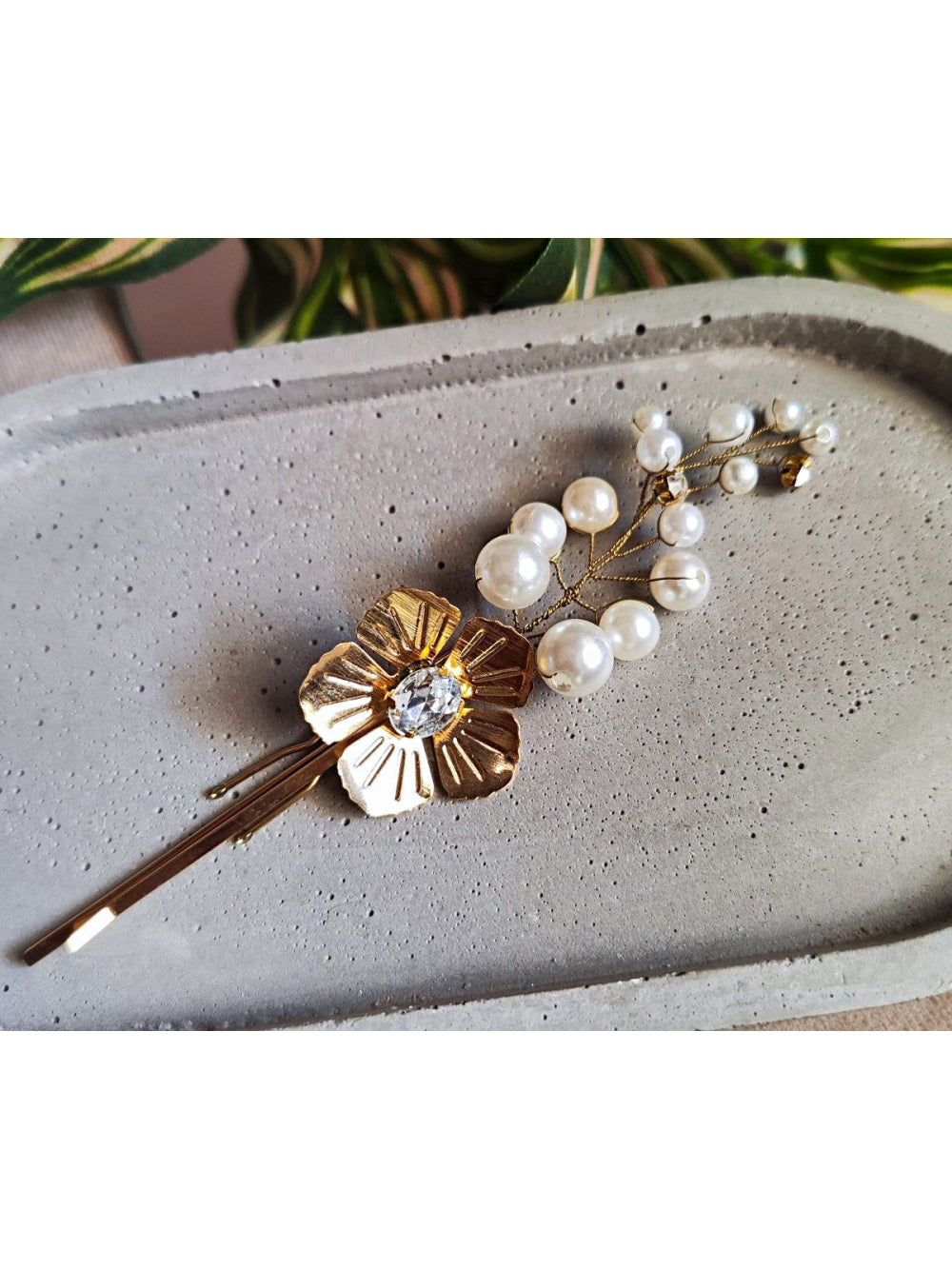 Grampo Flor e Pérolas Dourado Penteado Noivas Madrinhas