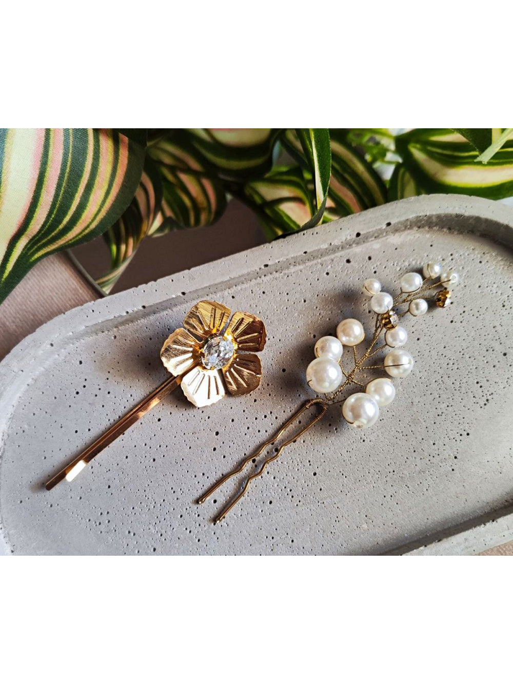 Grampo Flor e Pérolas Dourado Penteado Noivas Madrinhas