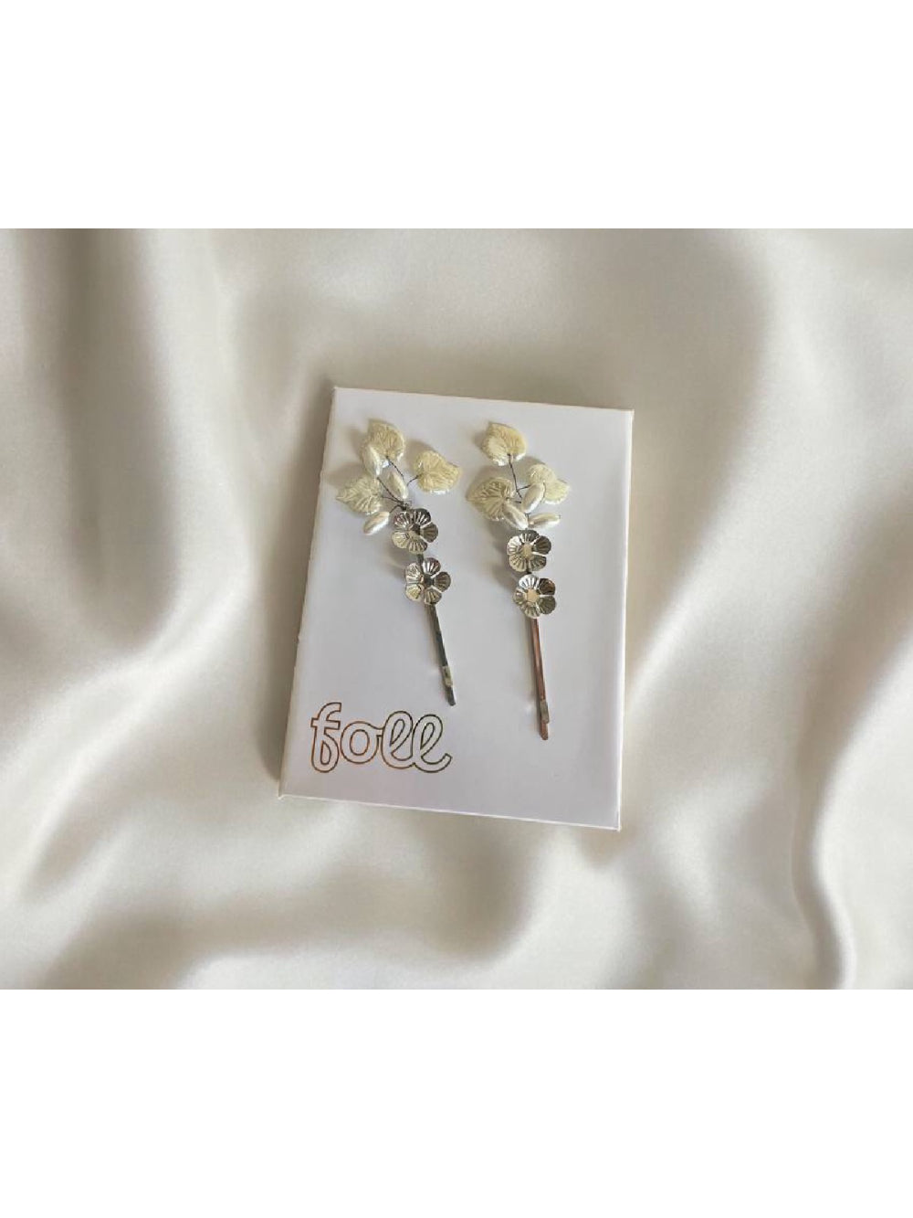 Grampo Flor e Folhas Prateado Pérolas Penteado Noivas Madrinhas