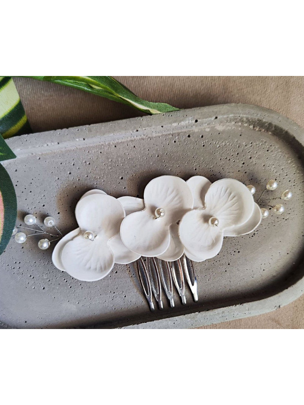 Arranjo Penteado Orquídeas Pequenas Pérolas Noivas Daminhas