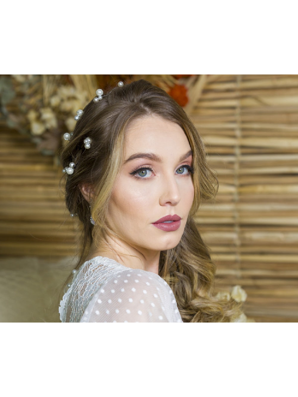 Arranjo de Cabelo para Noivas Fio Longo de Pérolas Grinalda Penteado