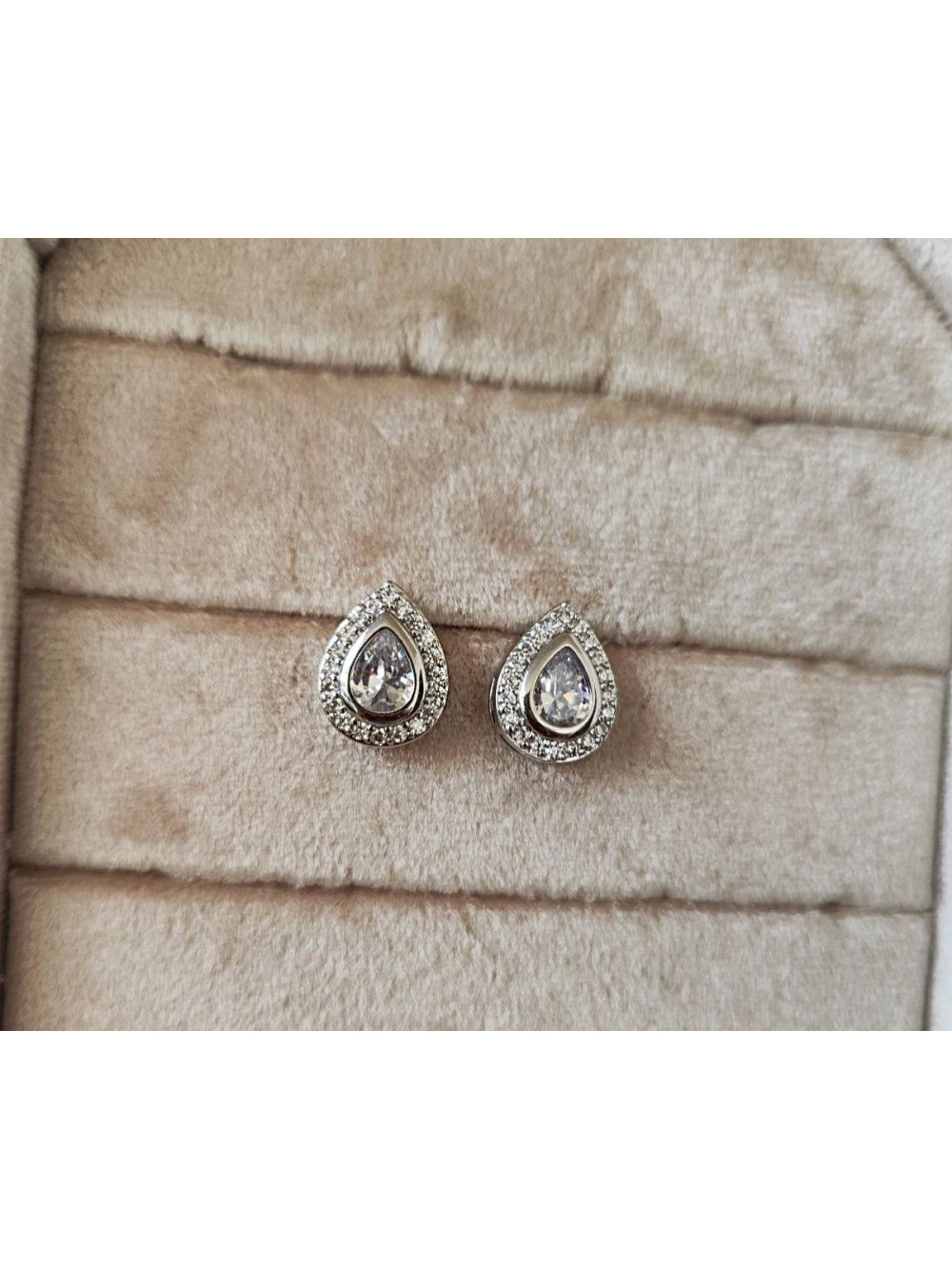 Brinco Gota de Zircônia Cravejada Strass Brilho Festa Noiva