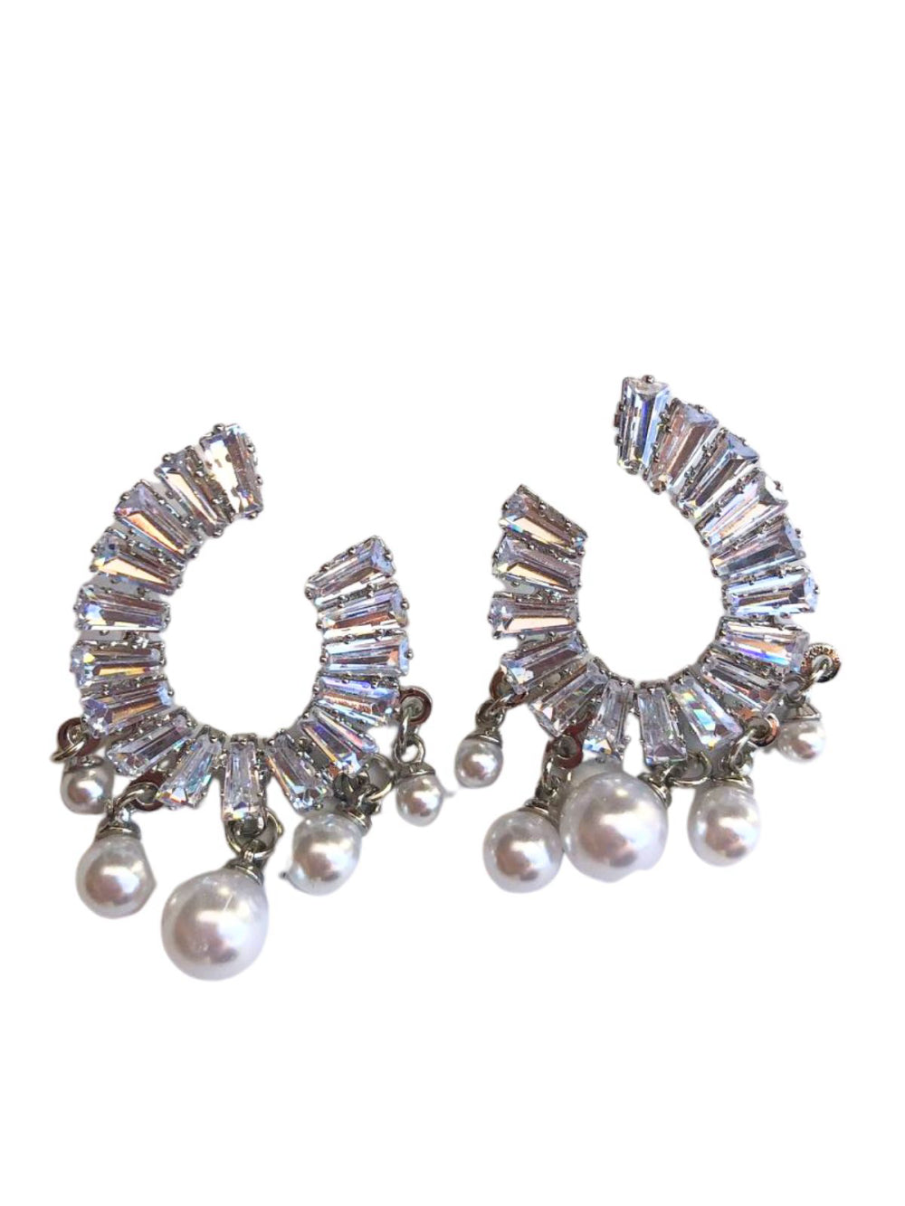 Brinco Gota Aberta de Zircônias com Pérolas Brilho Festa