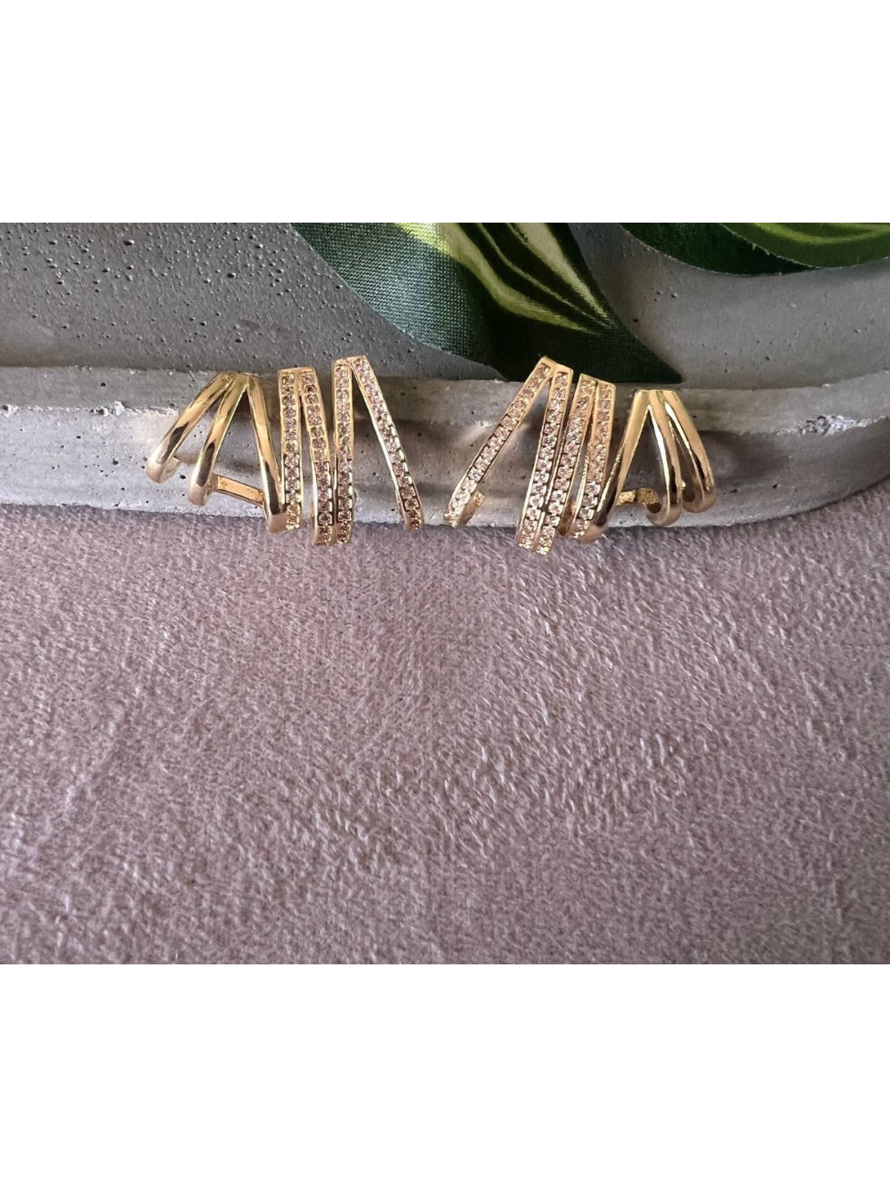 Brinco Ear Cuff Voltas Fios Strass Semijoia Feminina