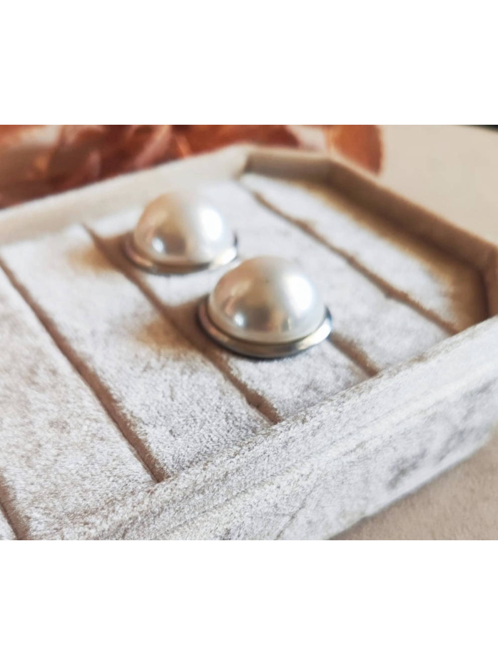 Brinco Meia Pérola Maxi Aro Prata Elegante