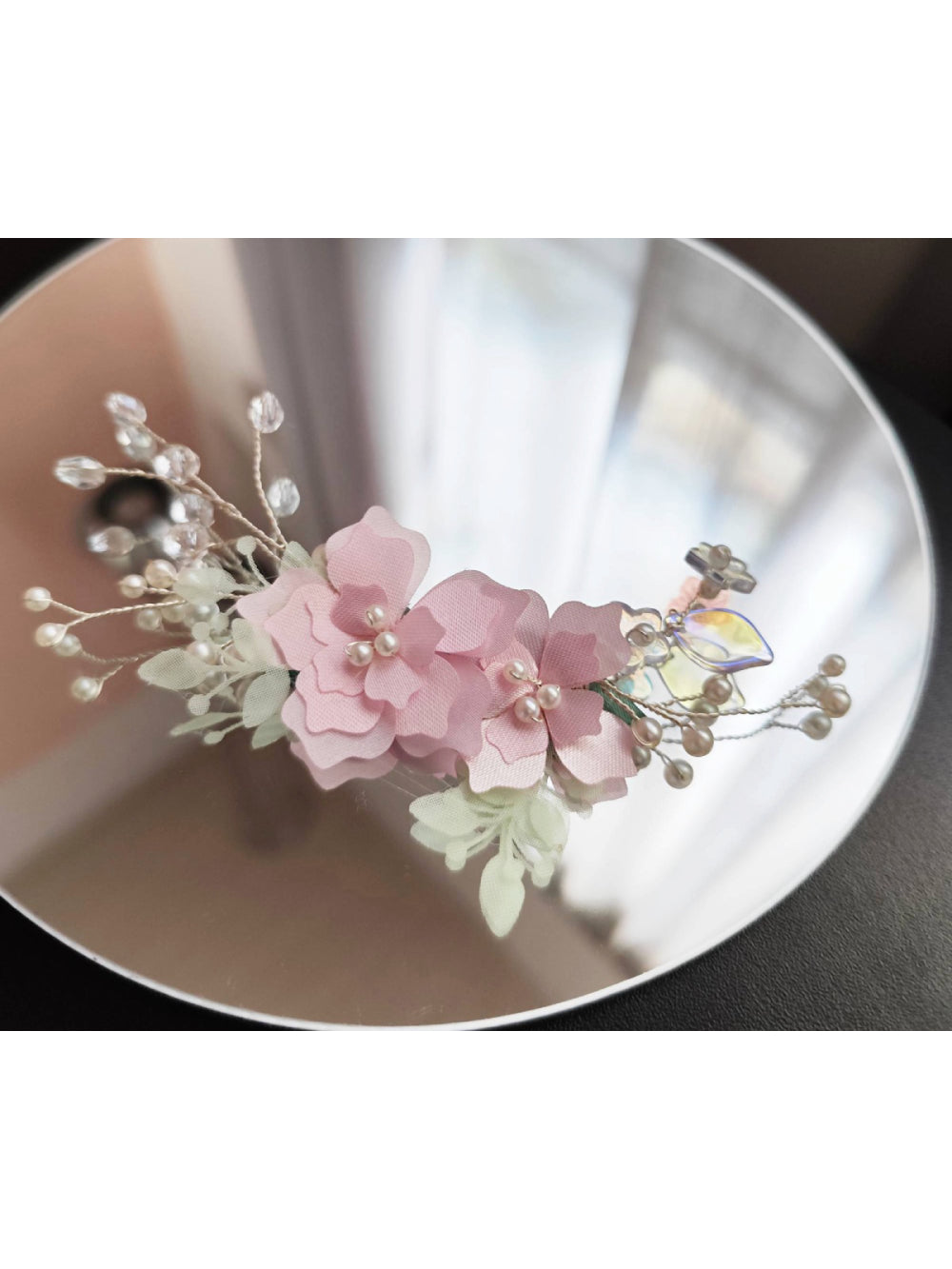 Arranjo de Cabelo Flor Rosa com Cristais e Pérolas Delicado Daminha Casamento