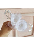 Par Camélia de Organza com Grampos de Pérolas Arranjo Noiva