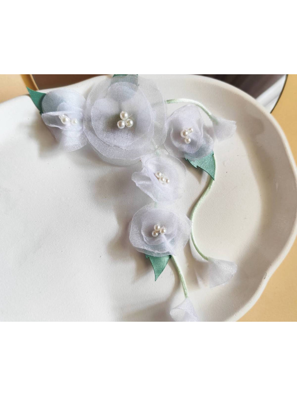 Enfeite Cacho de Flores de Organza Penteado Infantil Daminha
