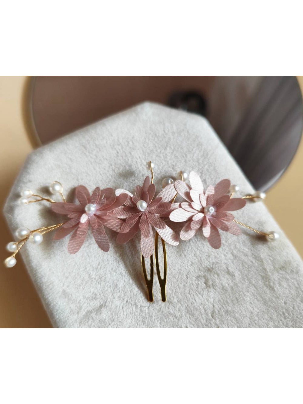 Arranjo Flor Cetim Rosê e Pérolas Penteado Infantil Daminha