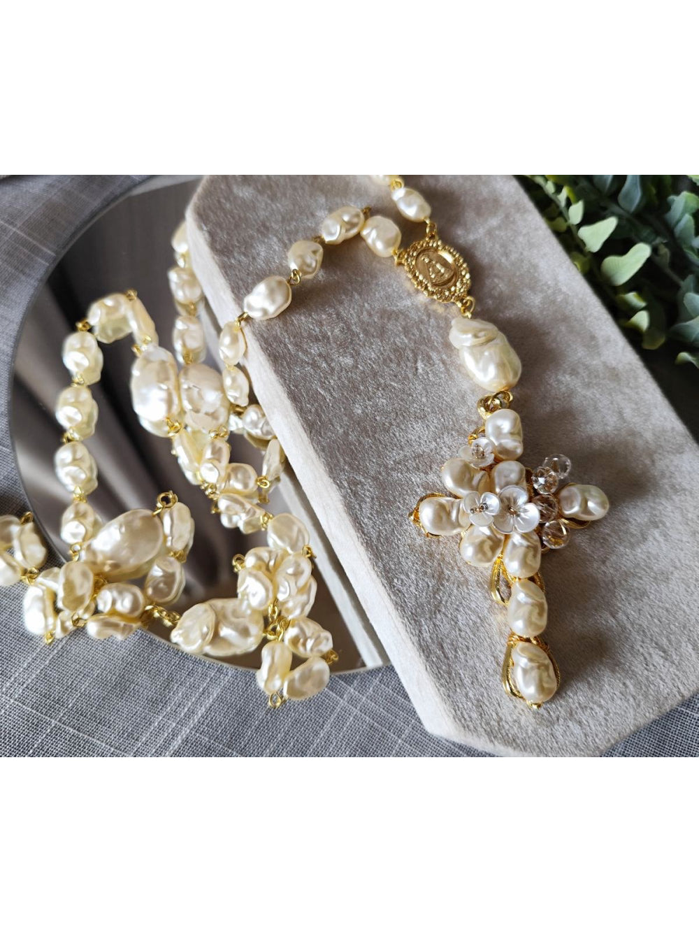 Terço Pérolas Orgânicas Dourado Noiva Buque Casamento