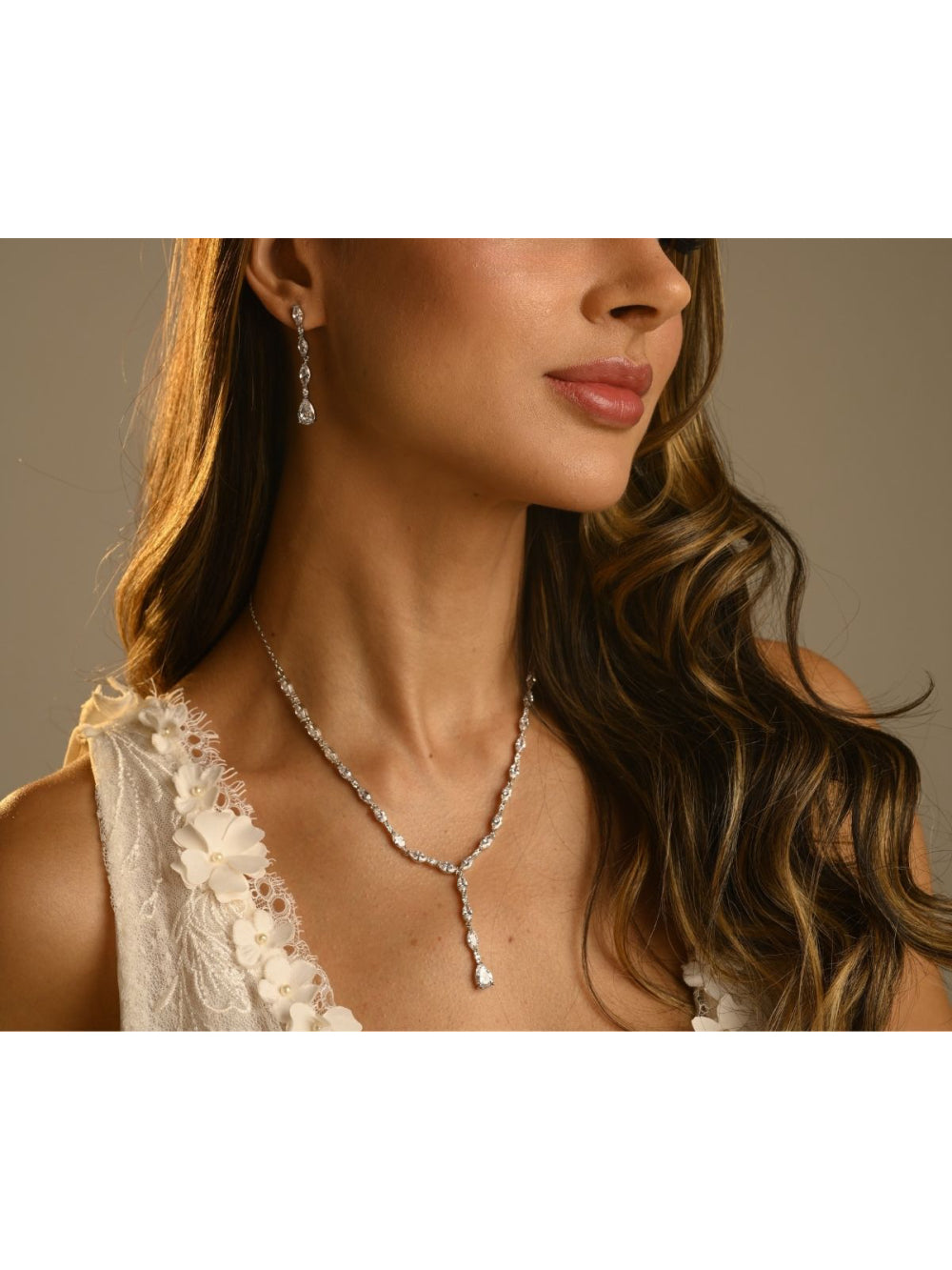 Conjunto Colar e Brinco Noiva Zircônia, Decote V, Festa e Casamento
