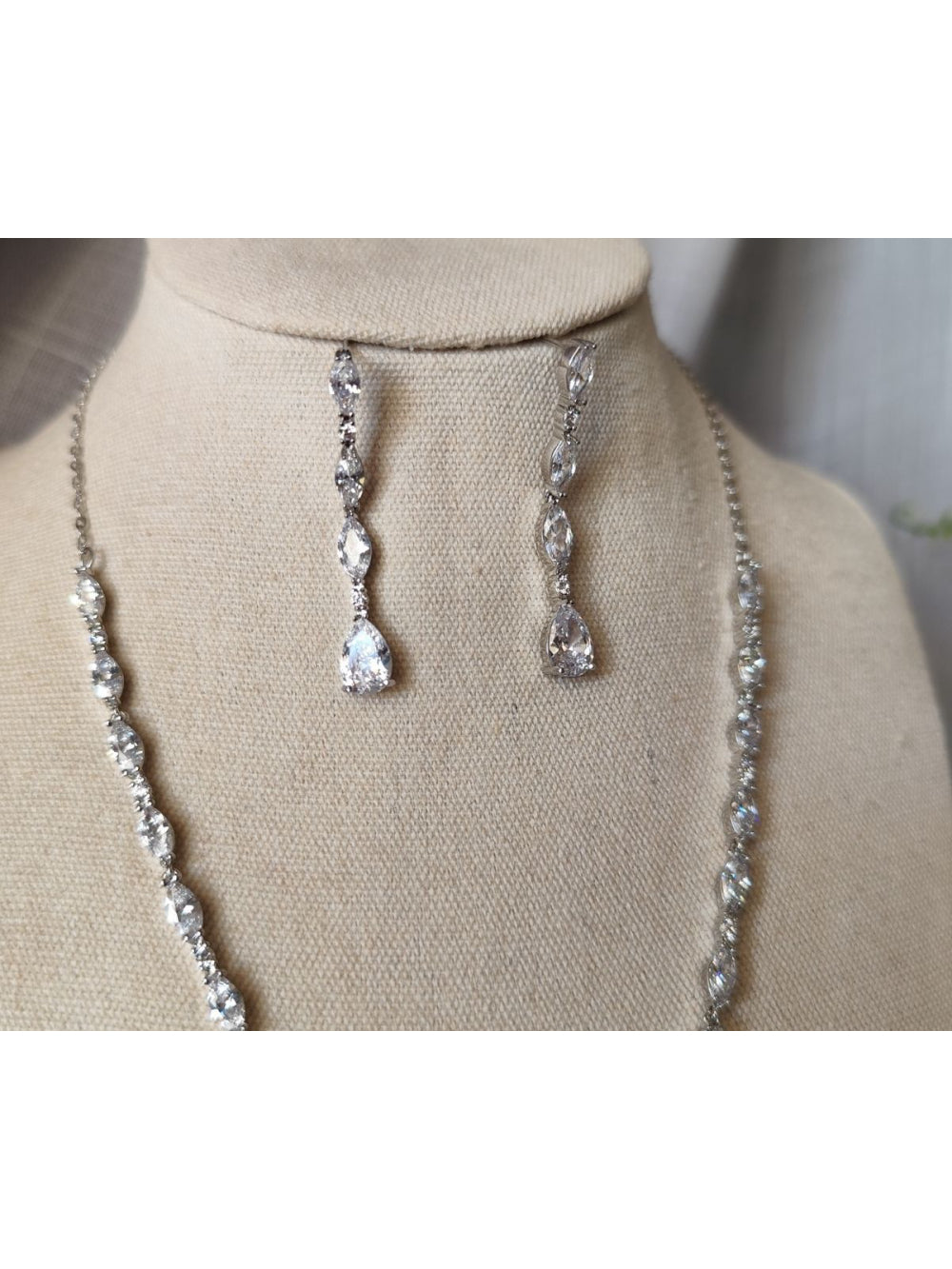 Conjunto Colar e Brinco Noiva Zircônia, Decote V, Festa e Casamento