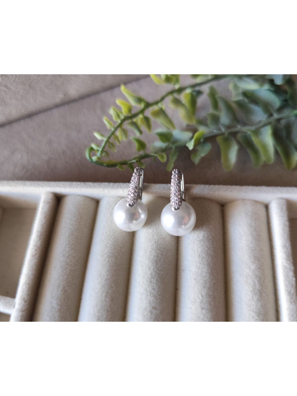Brinco Mini Argola Pérola Cravejada Zircônia Noiva
