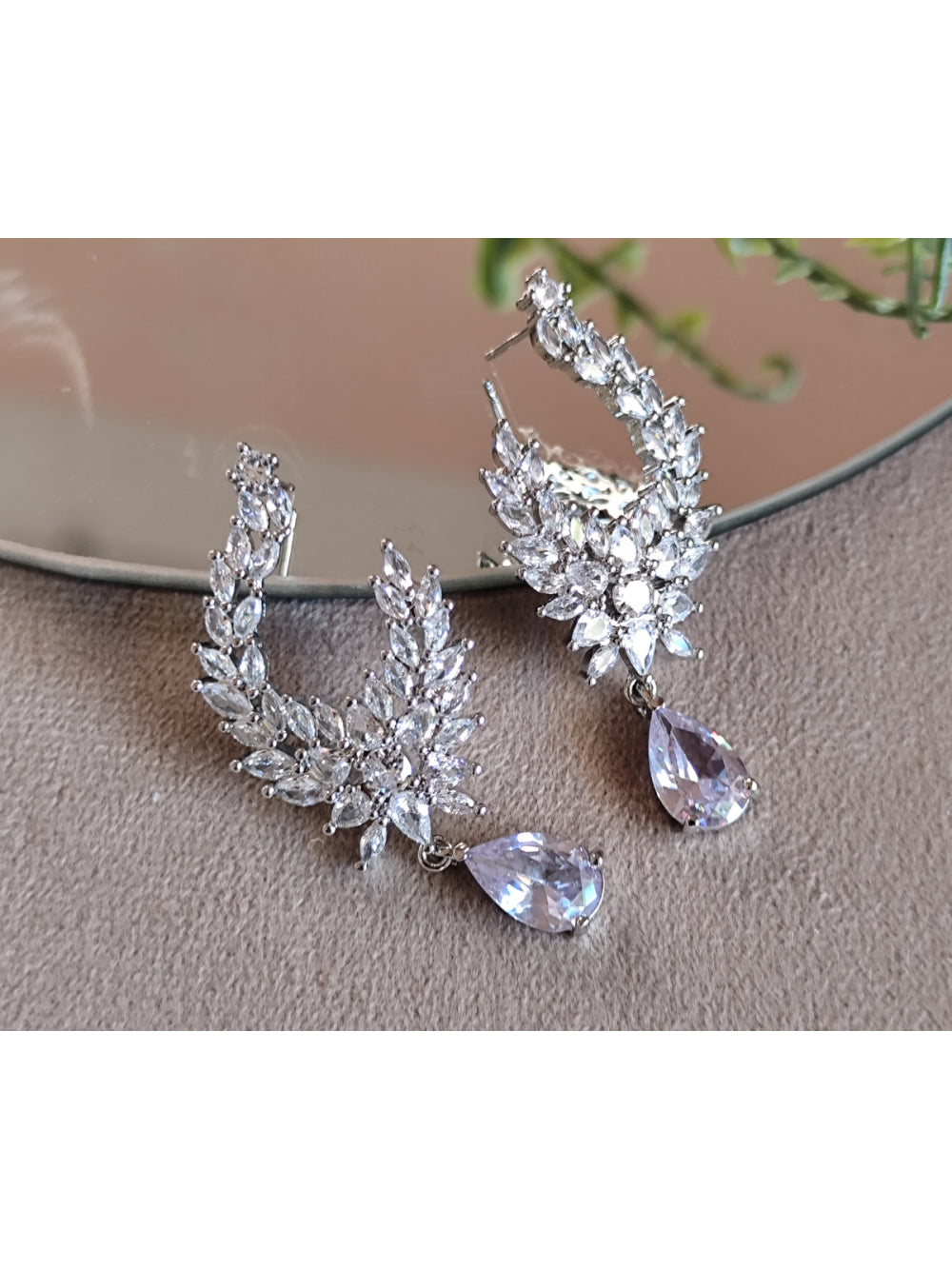 Brinco Gota Luxo com Zircônias Lapidadas Noiva e Festa
