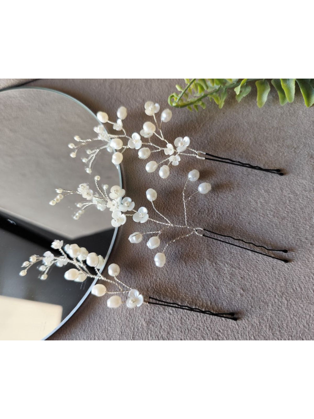 Trio de Grampos Florais com Pérolas Artesanais Noiva