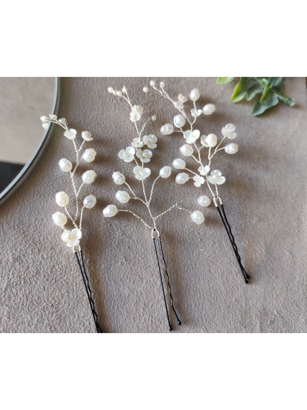 Trio de Grampos Florais com Pérolas Artesanais Noiva