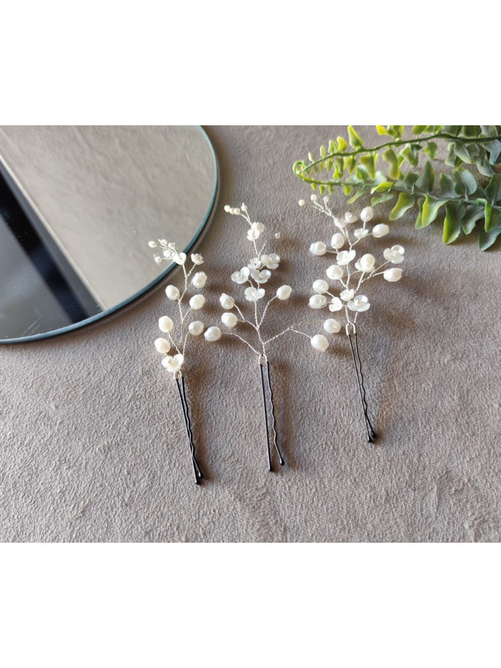 Trio de Grampos Florais com Pérolas Artesanais Noiva