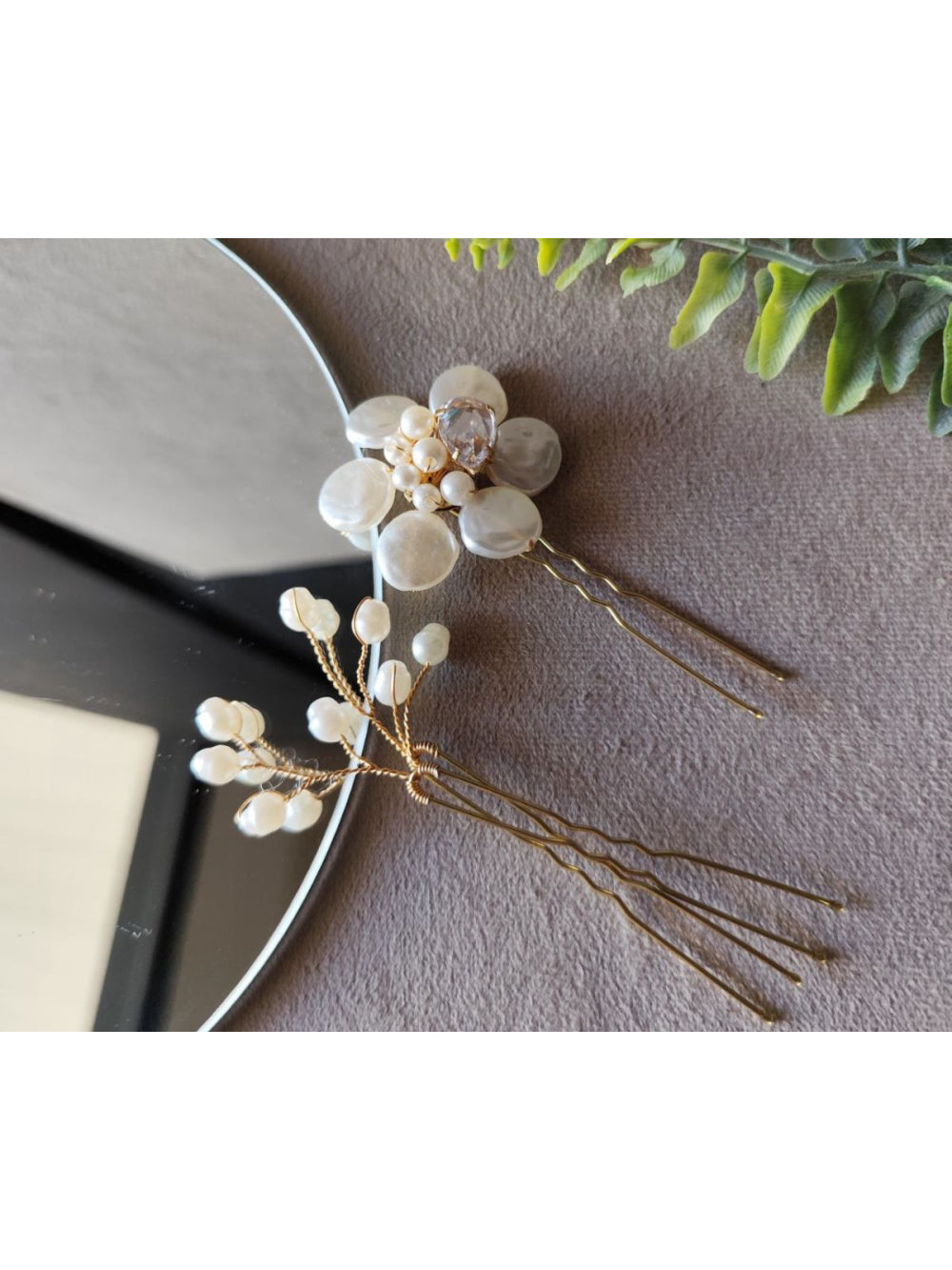 Trio Grampos Dourados Pérolas Florais Delicada Noiva Festas