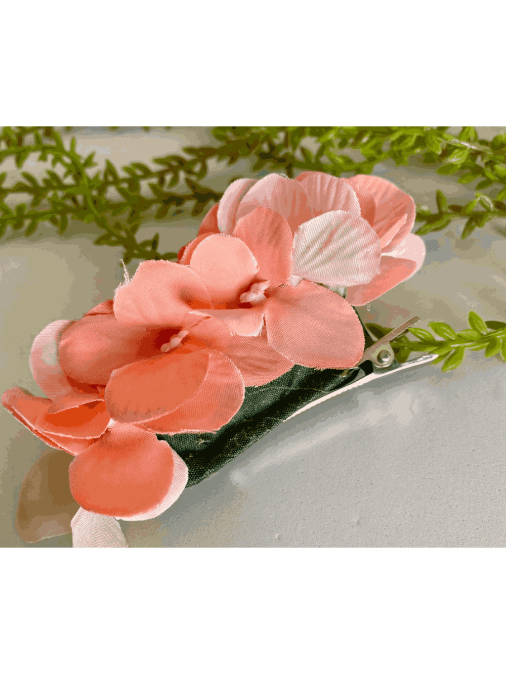 Arranjo Flor de Cabelo Grinalda Coral para Dama de Honra
