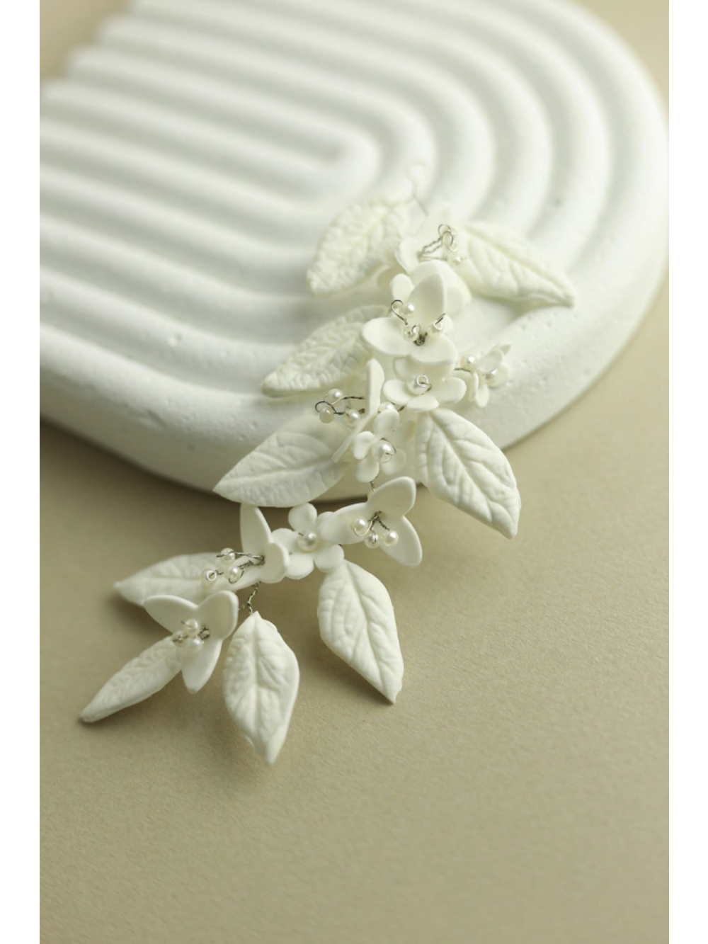 Arranjo para Cabelo de Noiva Folhas Lille Tan Tan Noivas