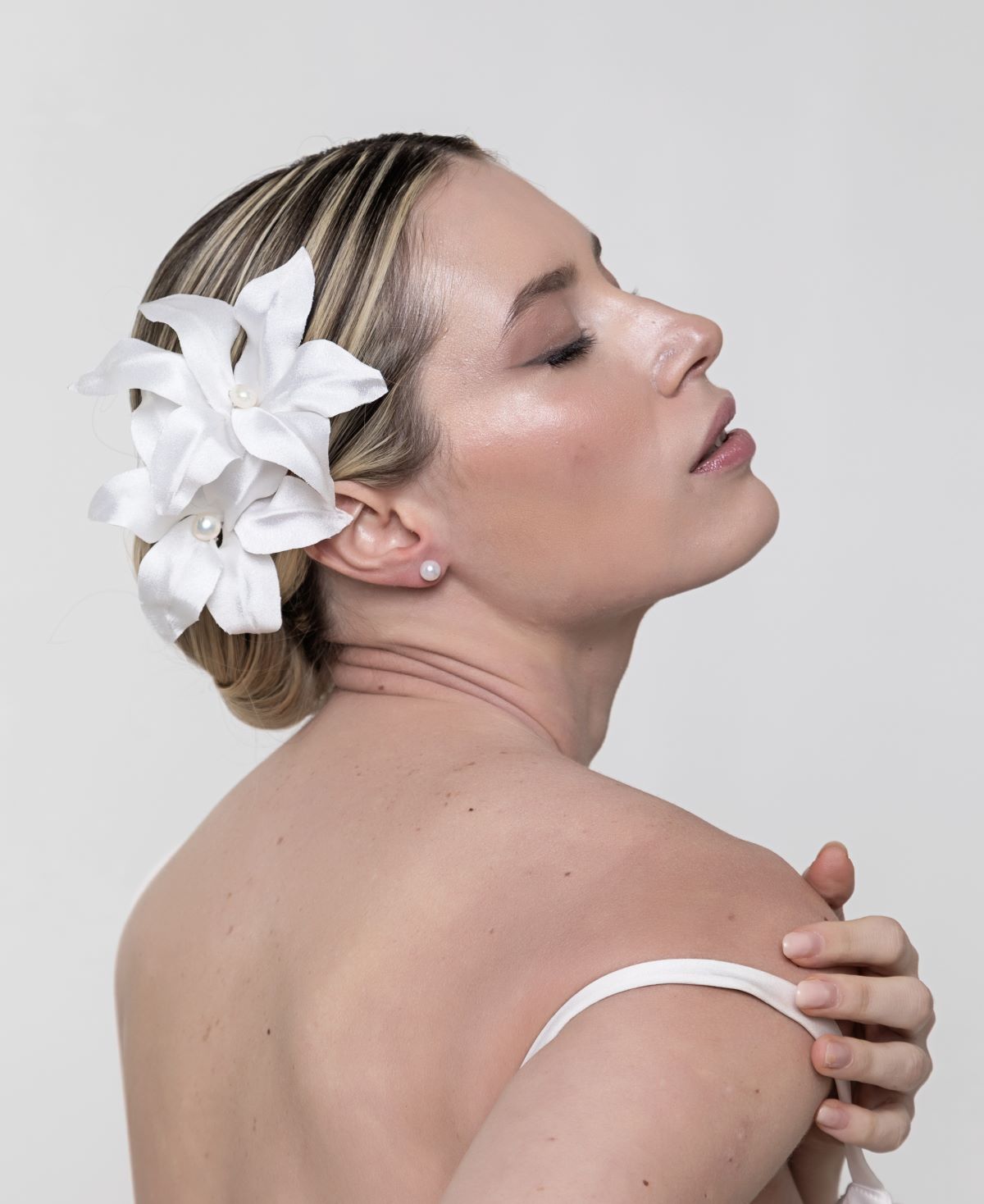 Par de Grampos Lírios grandes Fulanas de Tal